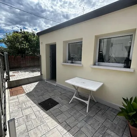 Casa Rielta, Tram E Parking Apartment *