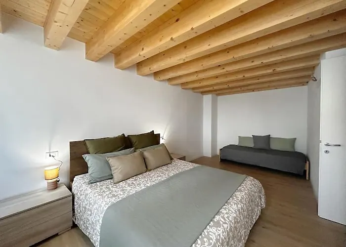 Casa Rielta, Tram E Parking Mestre