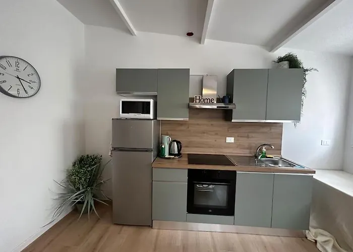 Casa Rielta, Tram E Parking 梅斯特雷