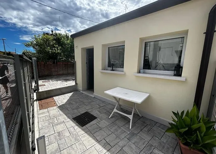 Casa Rielta, Tram E Parking Apartment *