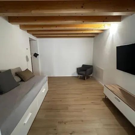 Apartment Casa Rielta, Tram E Parking *